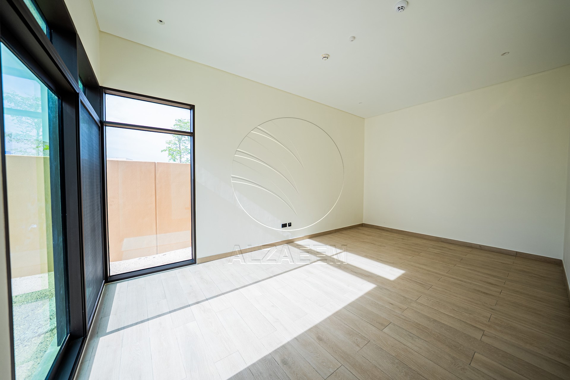 Single Row Villa | Huge Plot | Ready for Occupancy
