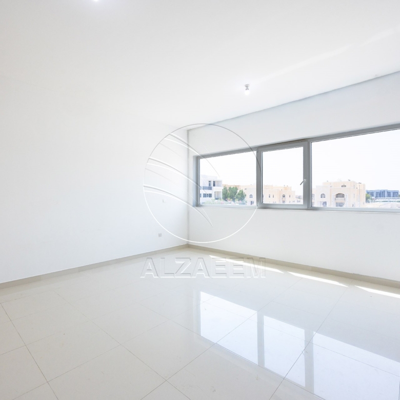 Kitchen Appliances | With Elevator and Gym + Pool