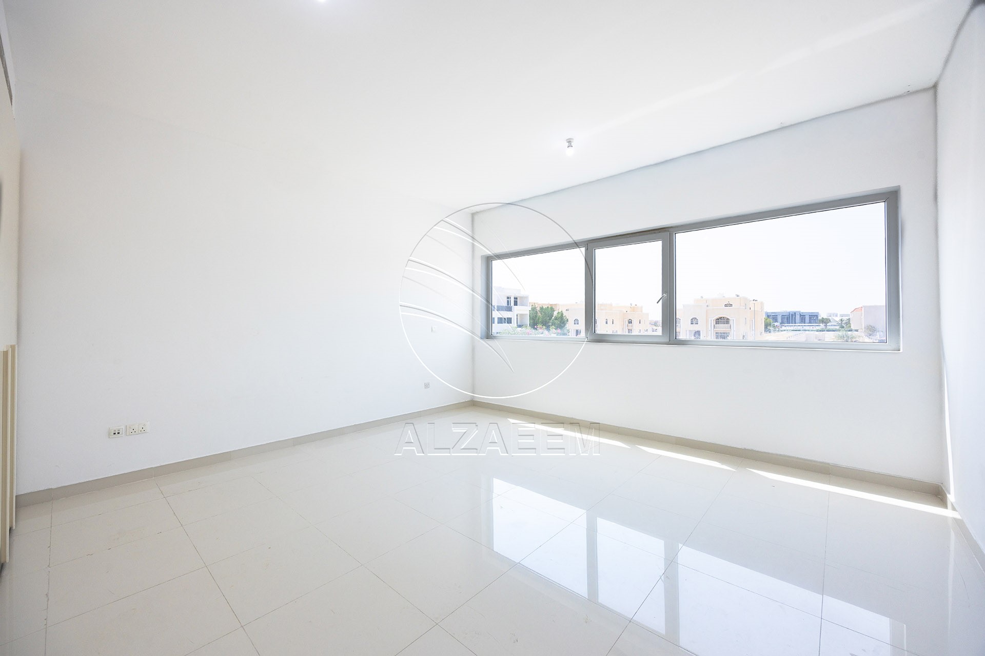 Kitchen Appliances | With Elevator and Gym + Pool