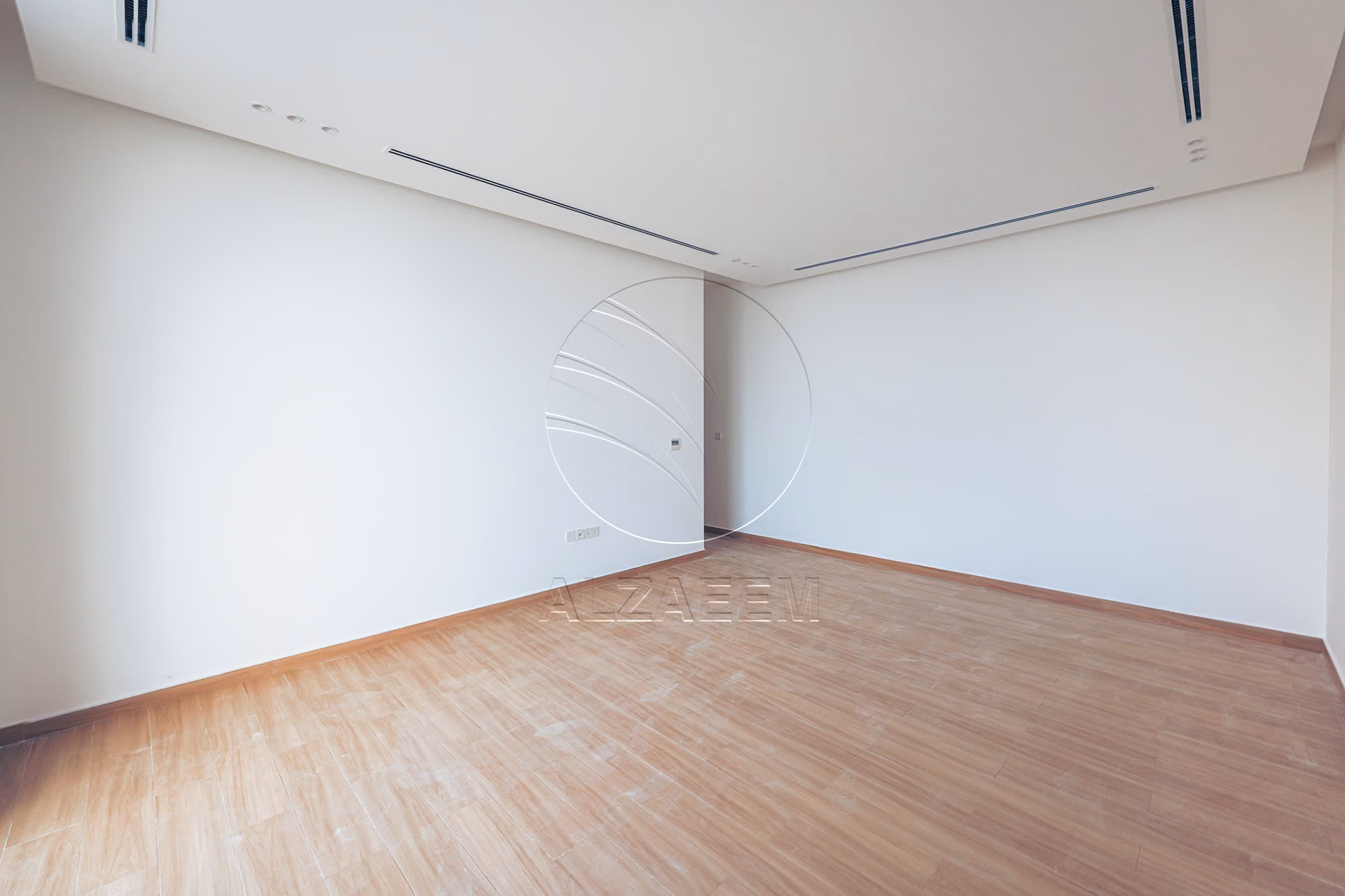 Corner | High Quality Finishing| High Ceiling