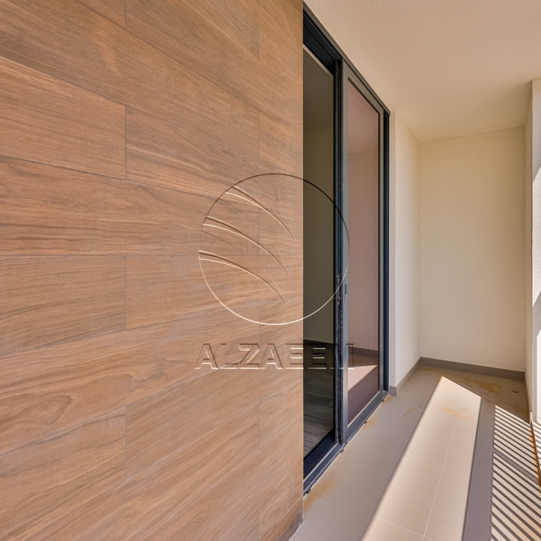 Single Row CORNER | Premium and High End Location