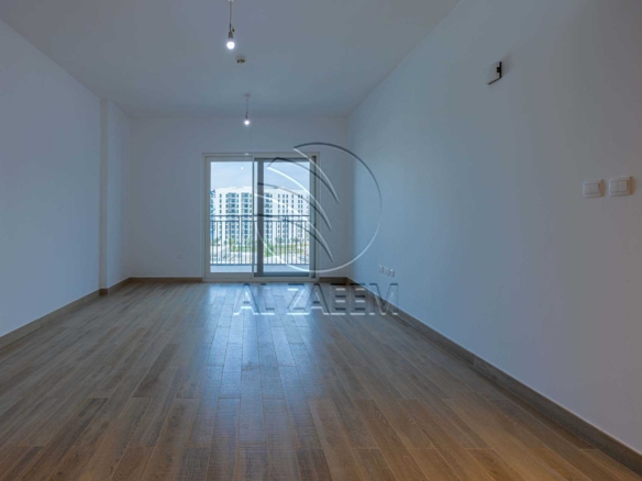HOT! VACANT | Up to 2 Payments | Waterfront Living