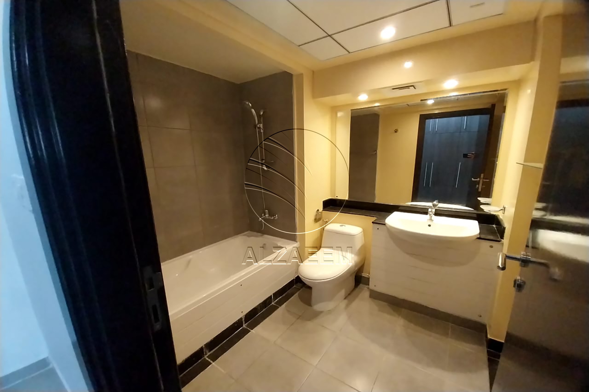 √VACANT! Community View | Mid Level√