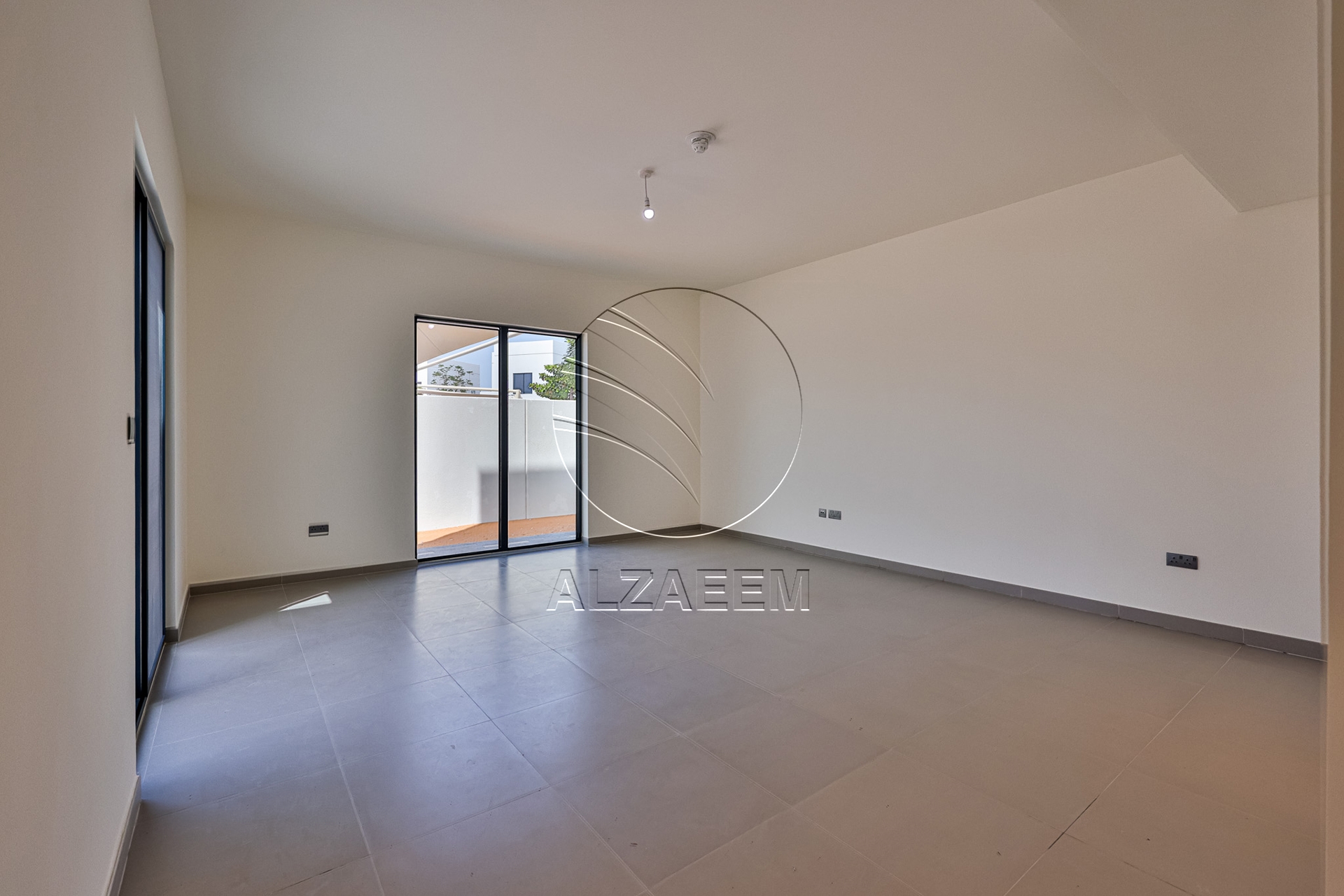 Single Row CORNER | Premium and High End Location