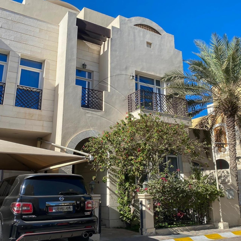 √ Tenanted Villa Opposite the Community Center √