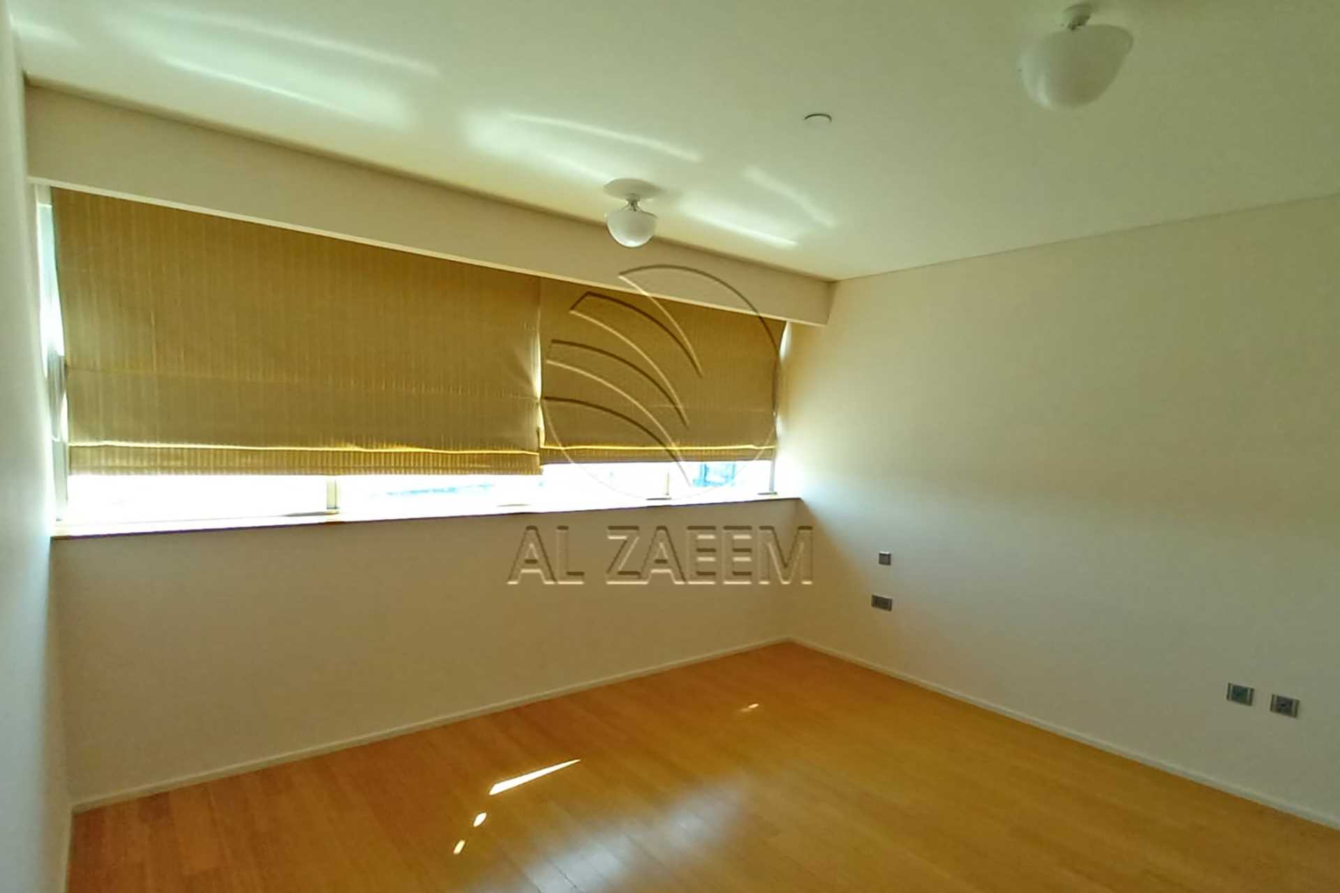 High Level Unit | Tenanted | Urban View
