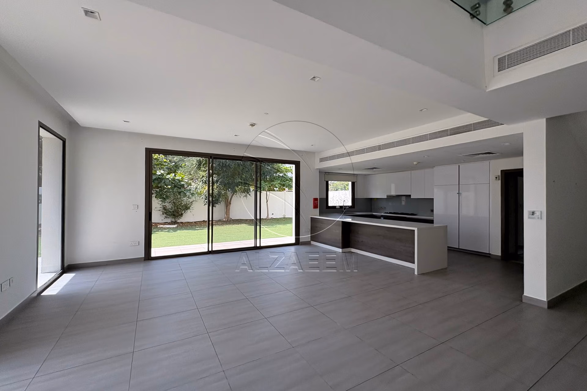 Single Row Corner | Ready to Move | PRIME LOCATION