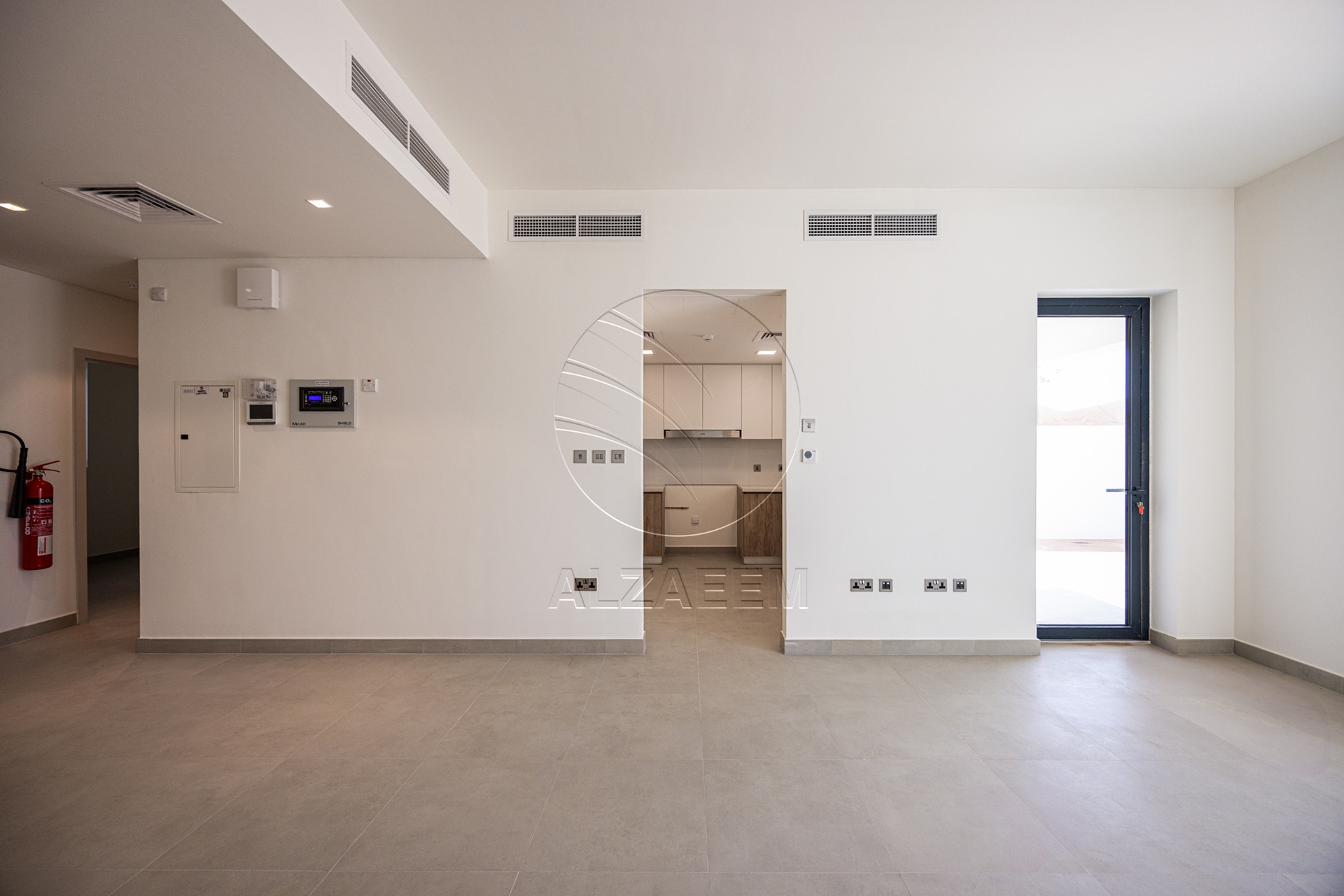 VACANT! 3BR TH | Prime Location | Modern Design