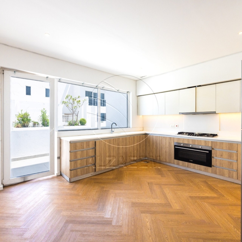 Kitchen Appliances | With Elevator and Gym + Pool