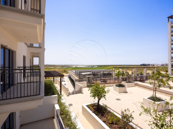 Sea and Golf Views | VACANT | Up to 3 Payments