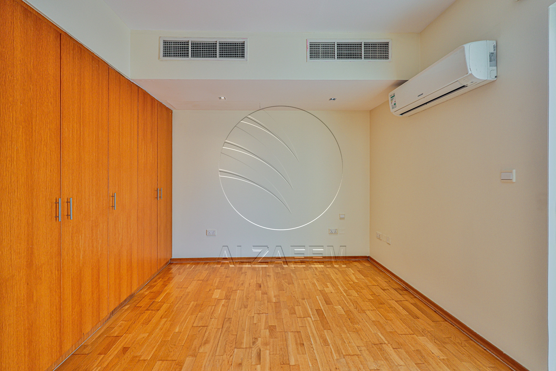 √ Private Pool | Type A | Tenanted | CORNER √