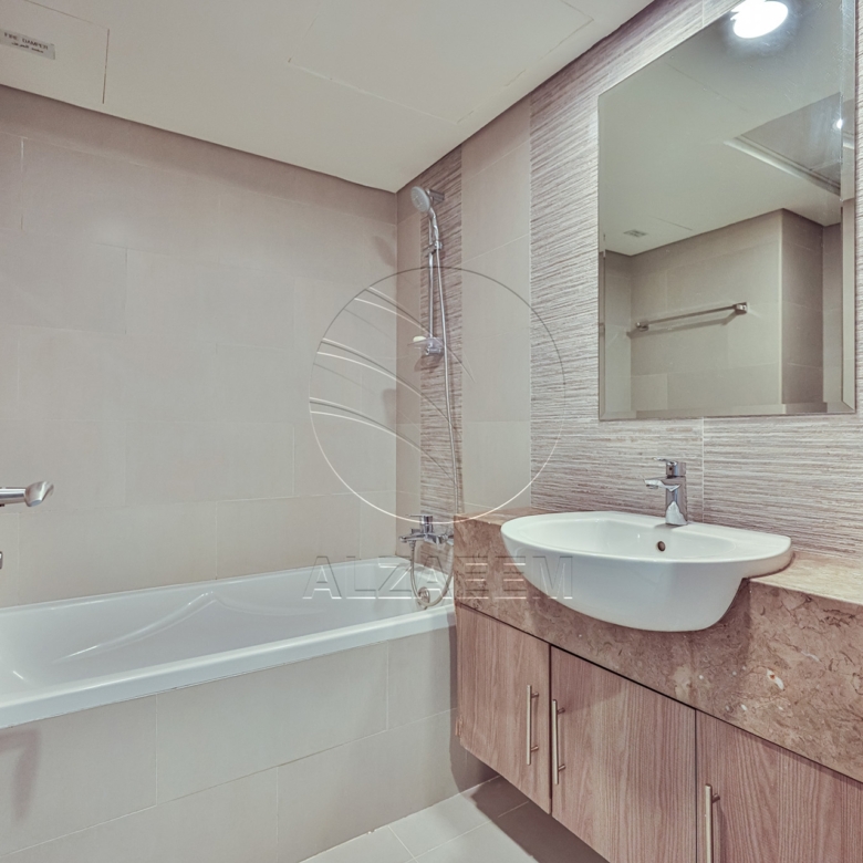 High Level + Exclusive! White Goods+ Nice Views