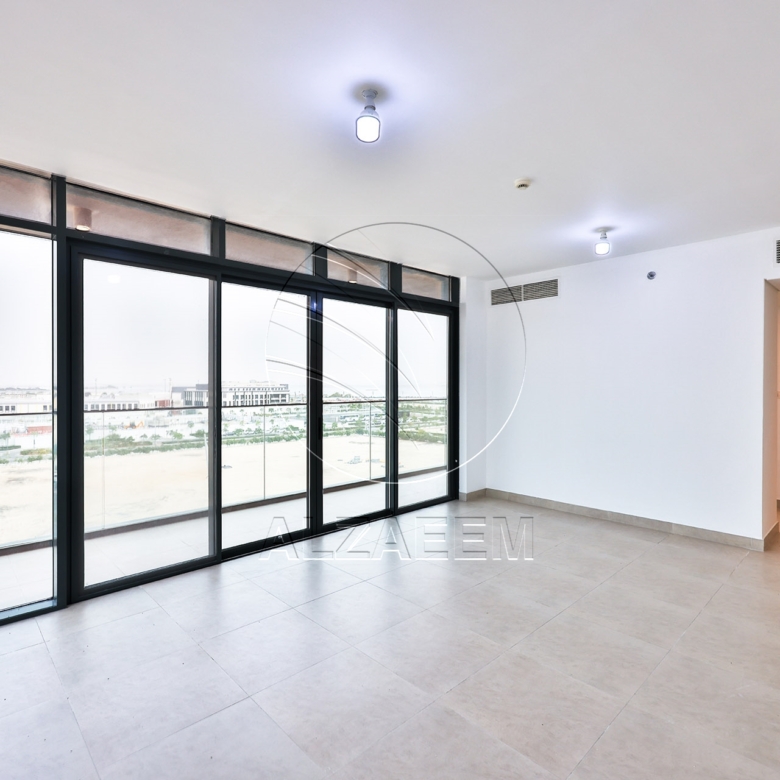 HOT DEAL! Corner Unit – Partial Sea View | Parking