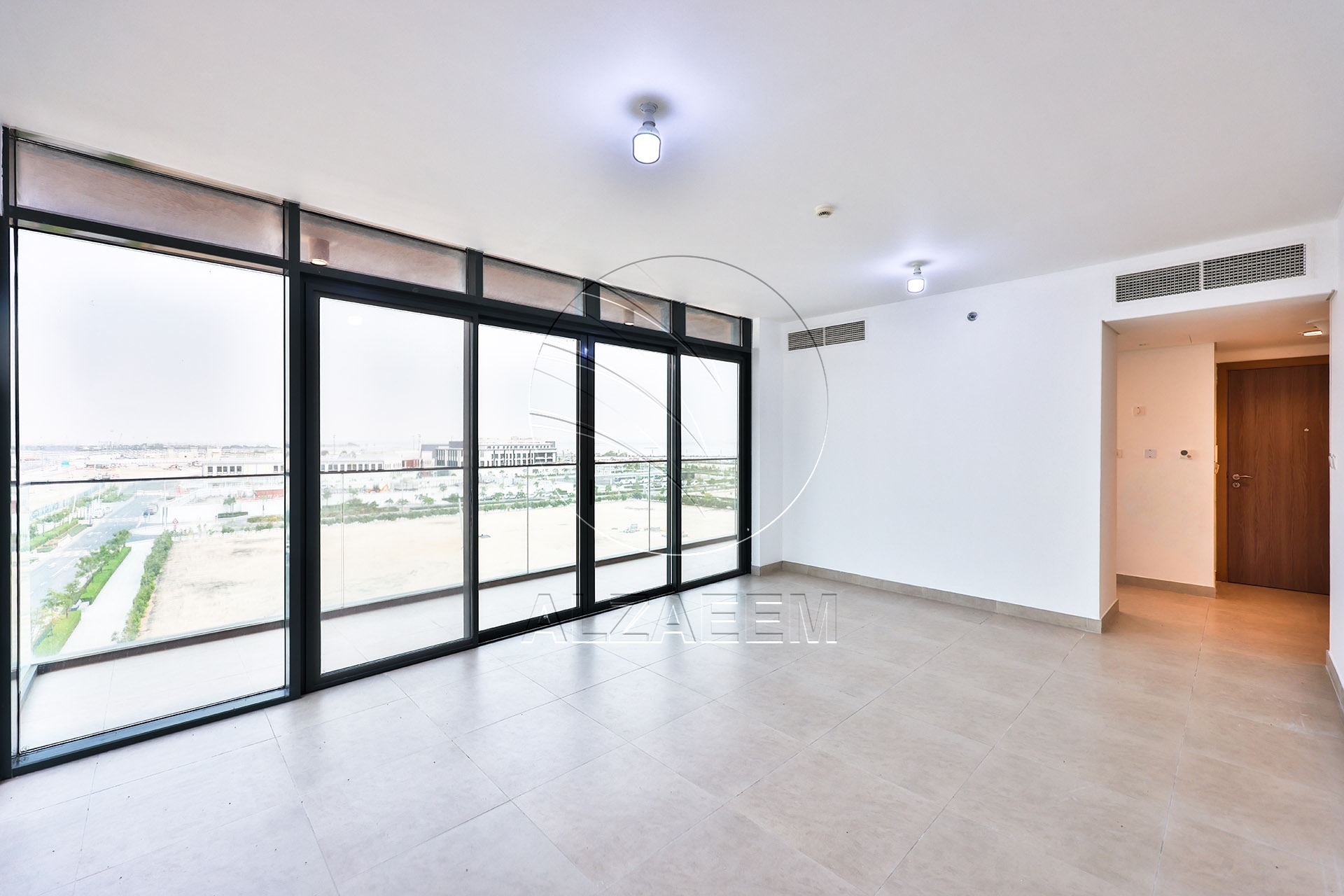 HOT DEAL! Corner Unit – Partial Sea View | Parking