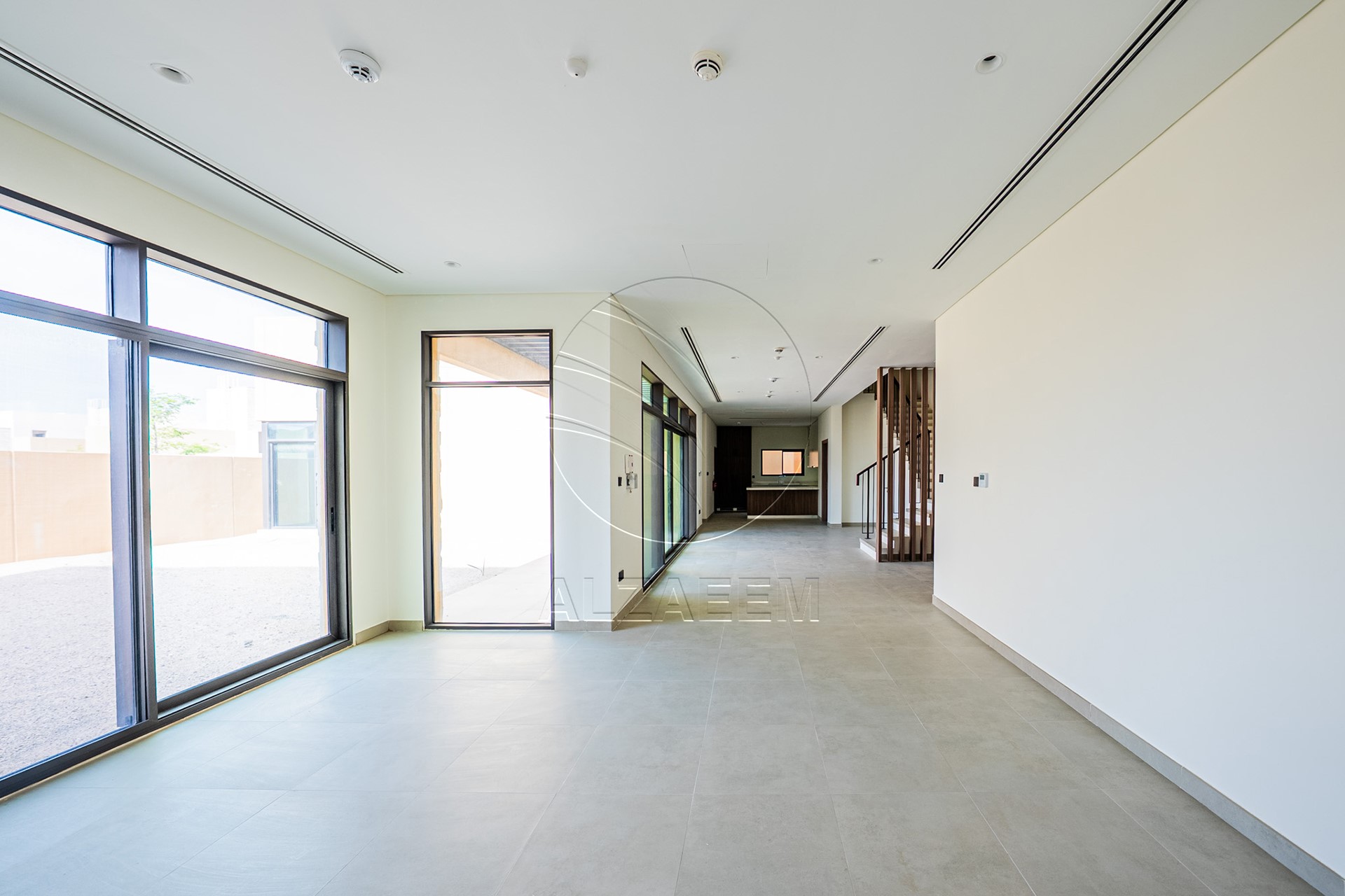 Single Row Villa | Huge Plot | Ready for Occupancy
