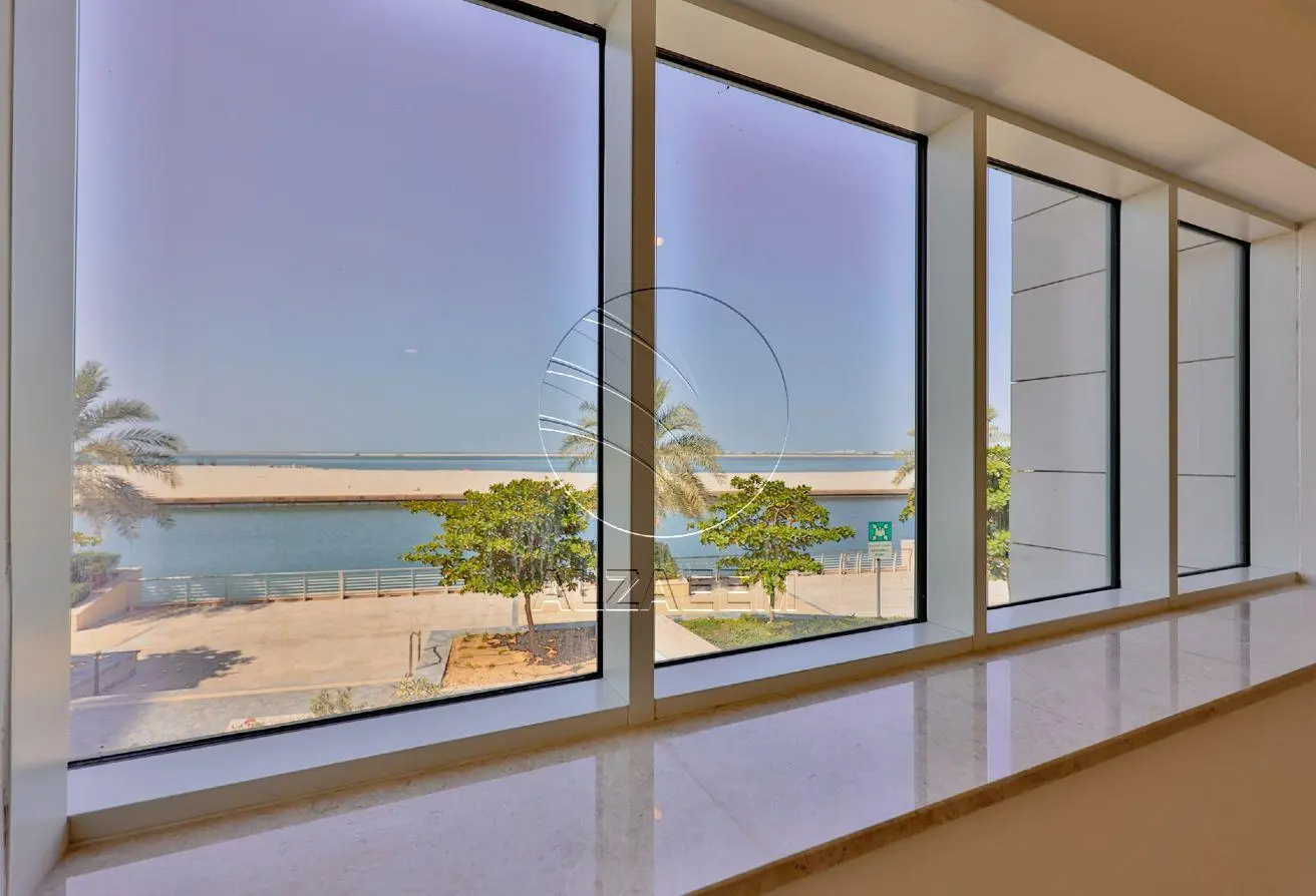 Luxurious Sea View Simplex Townhouse | VACANT
