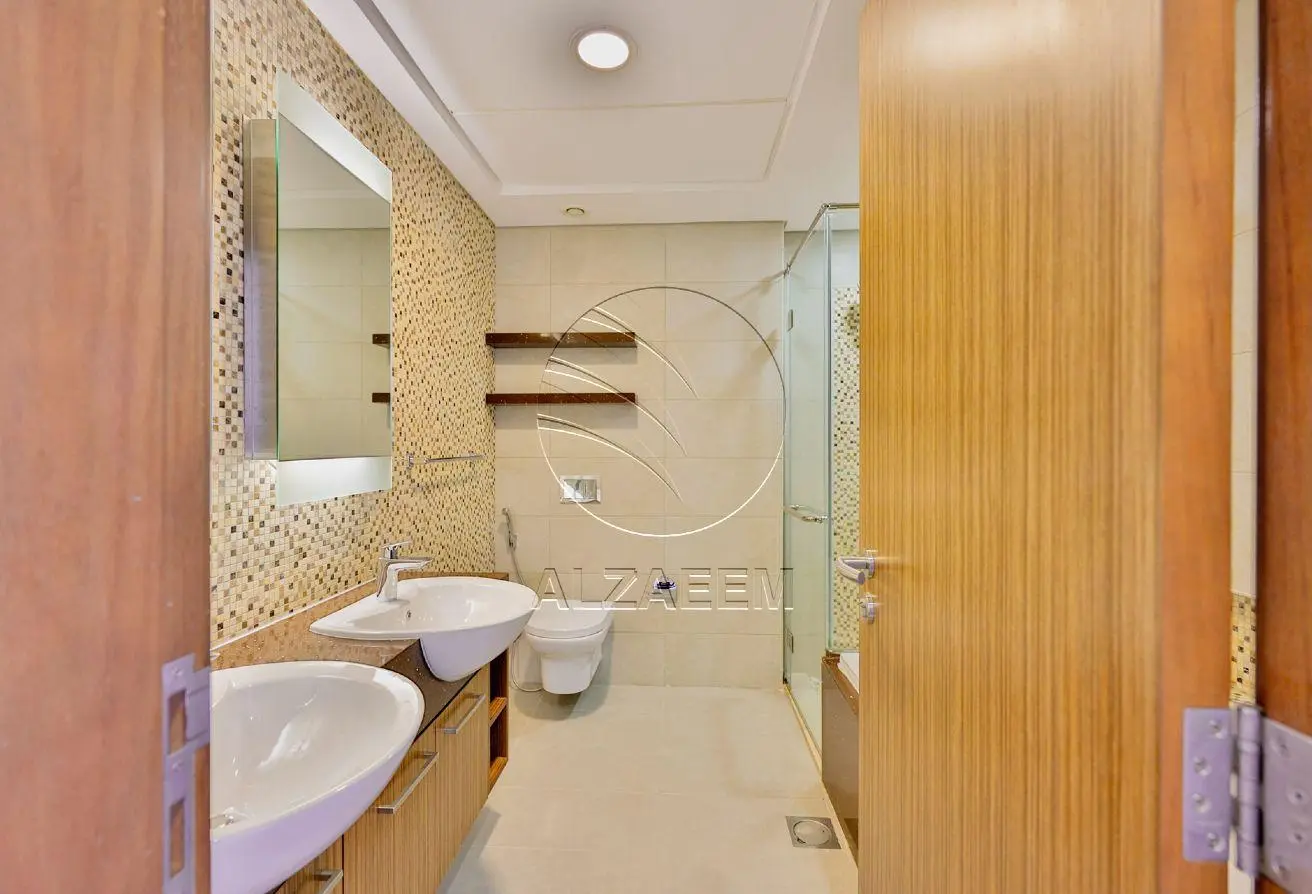 Luxurious Sea View Simplex Townhouse | VACANT