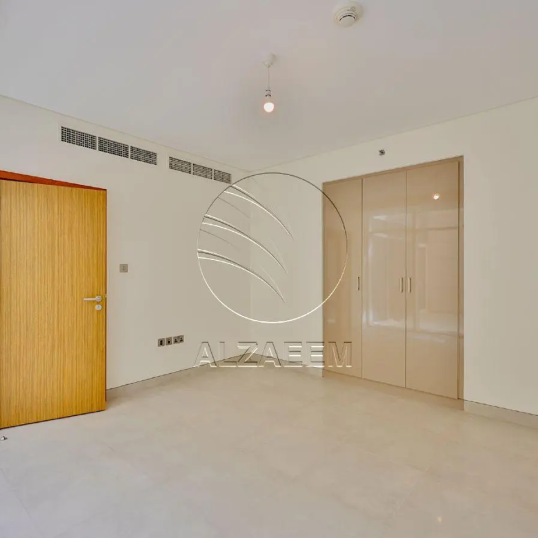 Luxurious Sea View Simplex Townhouse | VACANT
