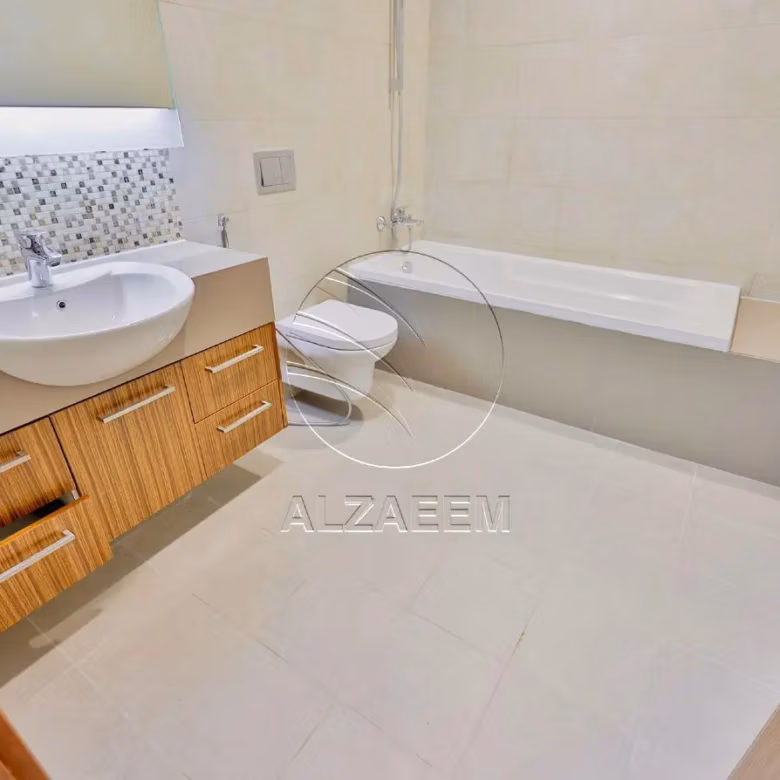Luxurious Sea View Simplex Townhouse | VACANT