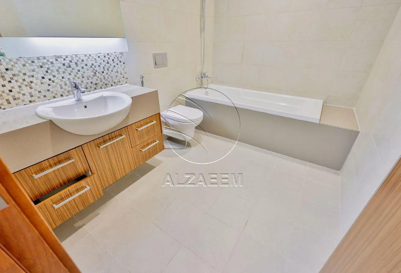 Luxurious Sea View Simplex Townhouse | VACANT