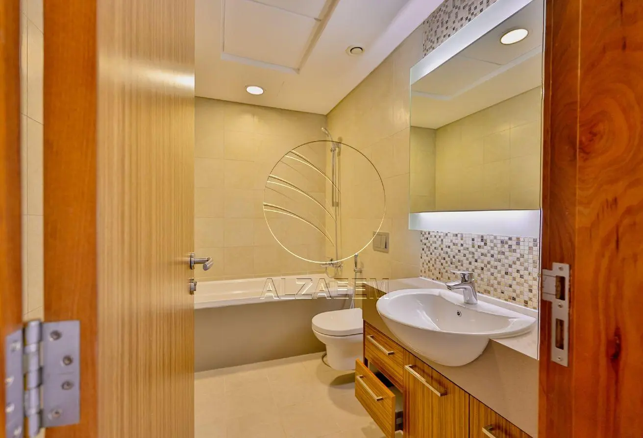 Luxurious Sea View Simplex Townhouse | VACANT