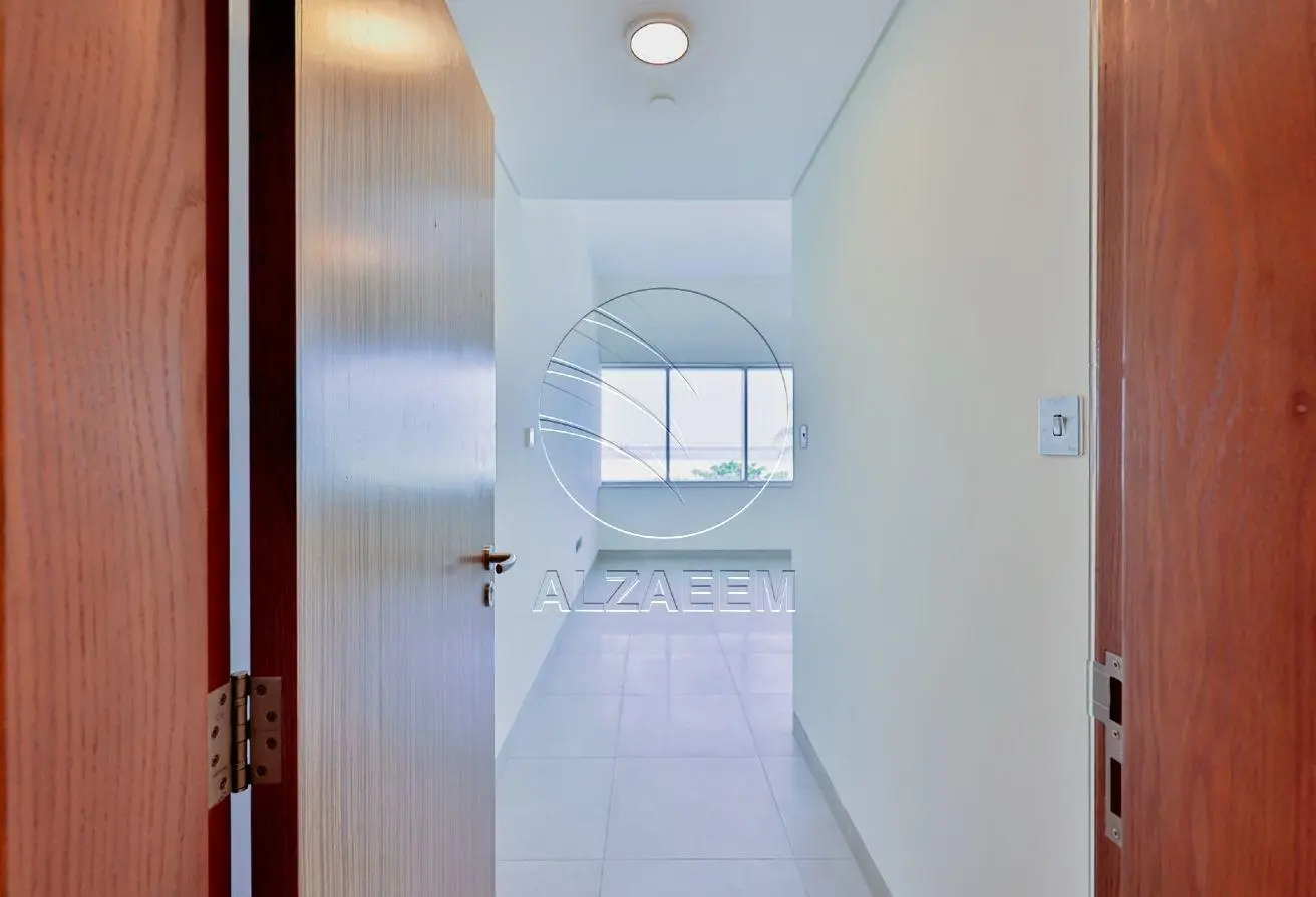 Luxurious Sea View Simplex Townhouse | VACANT