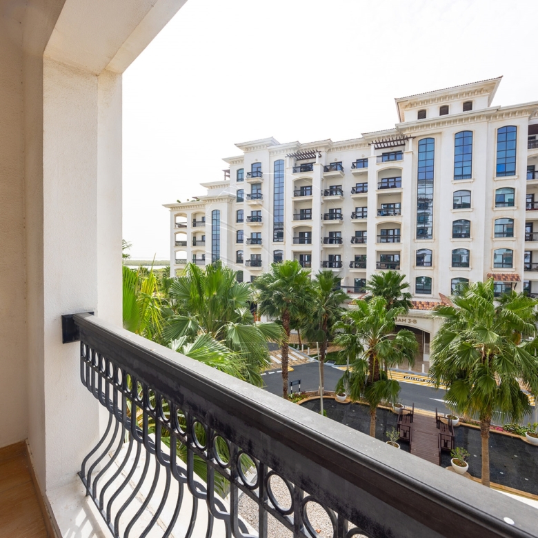 √VACANT! Furnished | Yas Water world View√