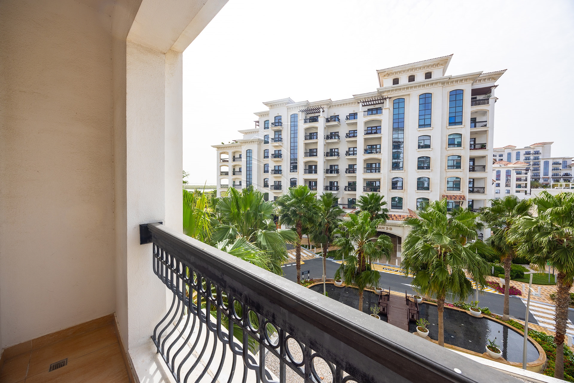 √VACANT! Furnished | Yas Water world View√