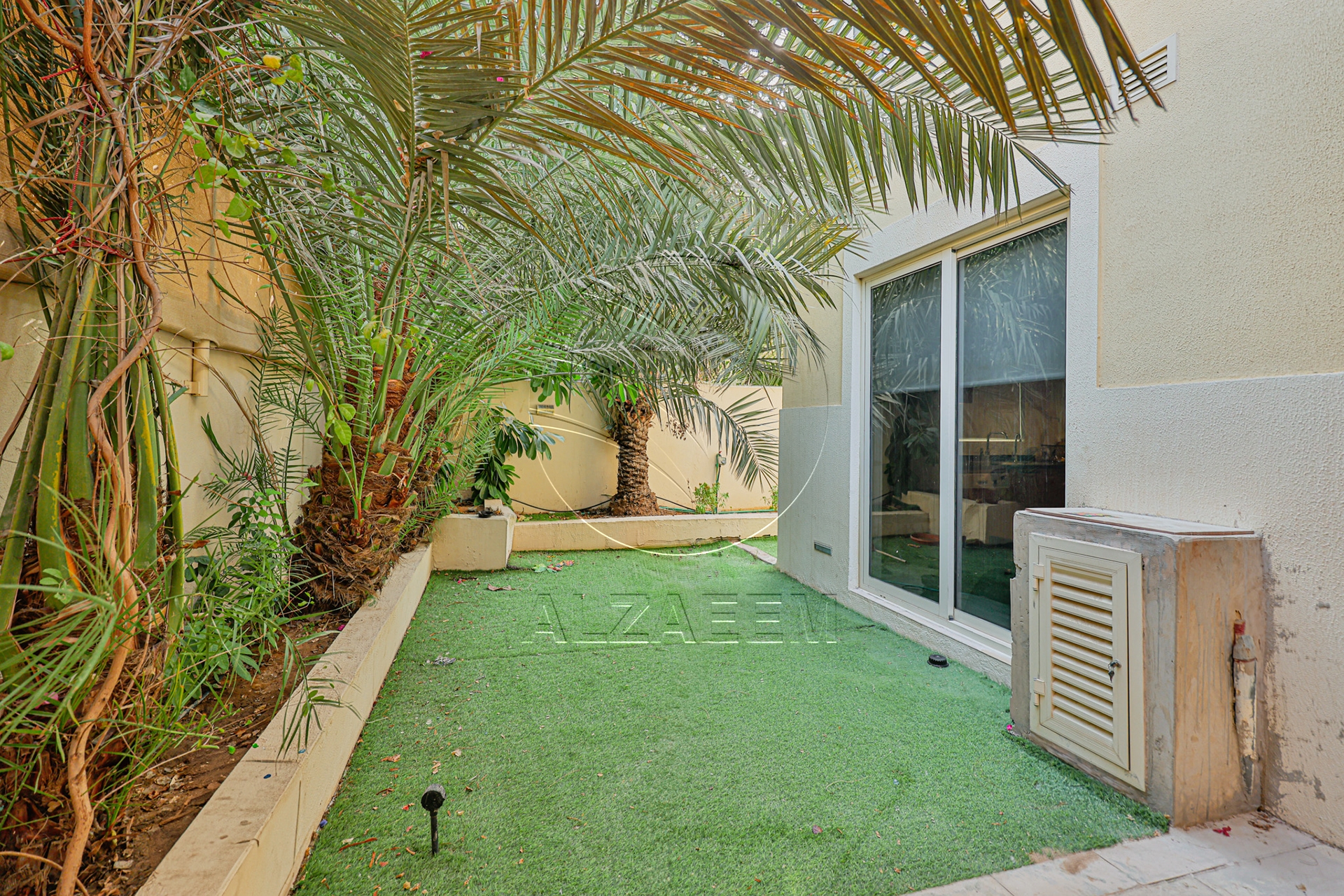 √ Private Pool | Type A | Tenanted | CORNER √