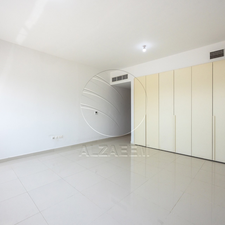 Kitchen Appliances | With Elevator and Gym + Pool