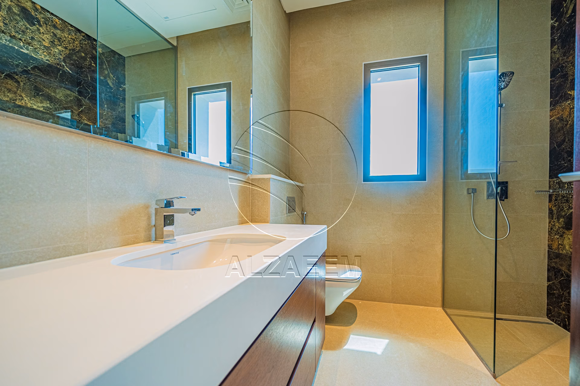 √VACANT Exclusive V-5 SELECT | Partial Sea View√