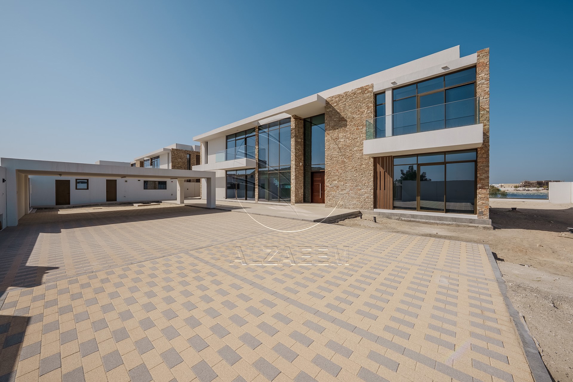 √Seafront VIP Villa | Single Row Corner Big Plot√