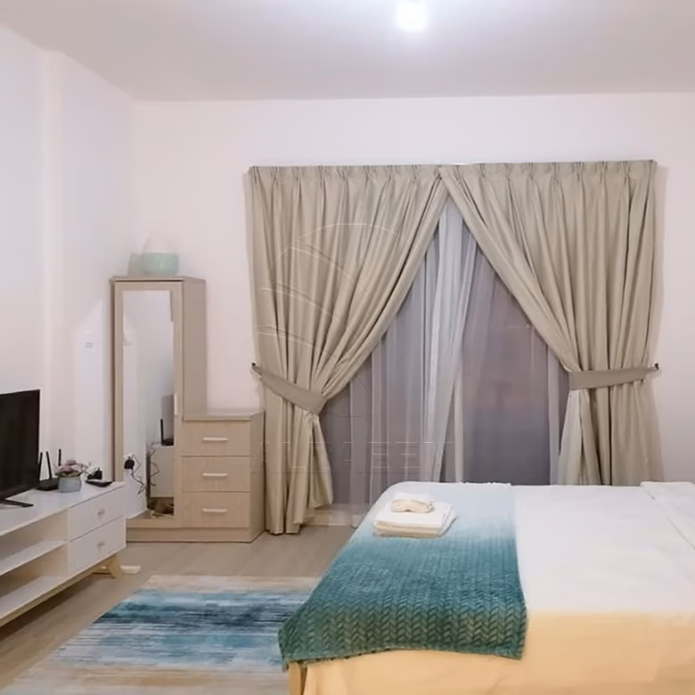 √12 Payments | Fully Furnished | Full Canal View √