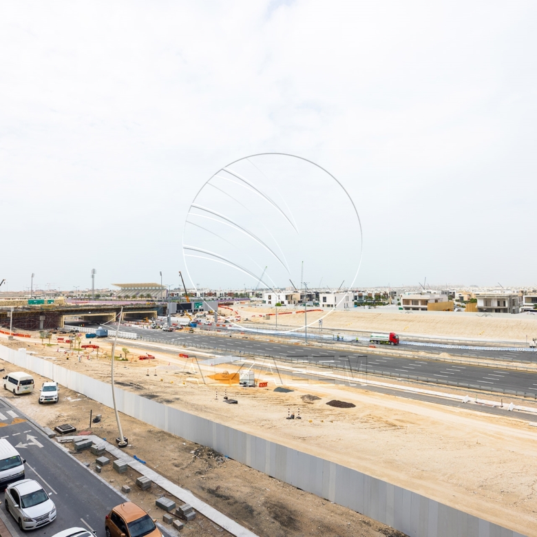 HOT DEAL! Corner Unit – Partial Sea View | Parking