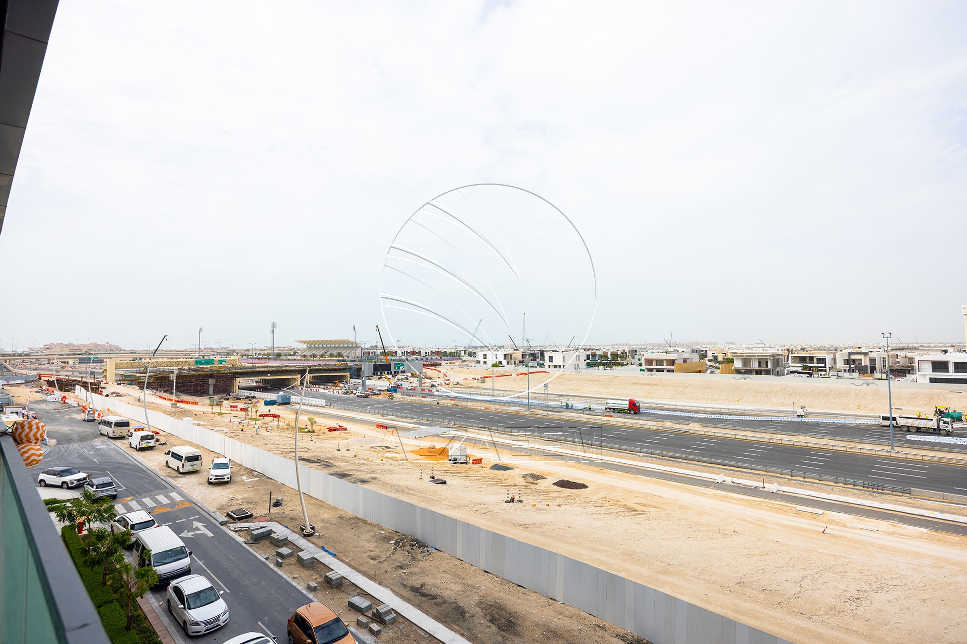 HOT DEAL! Corner Unit – Partial Sea View | Parking