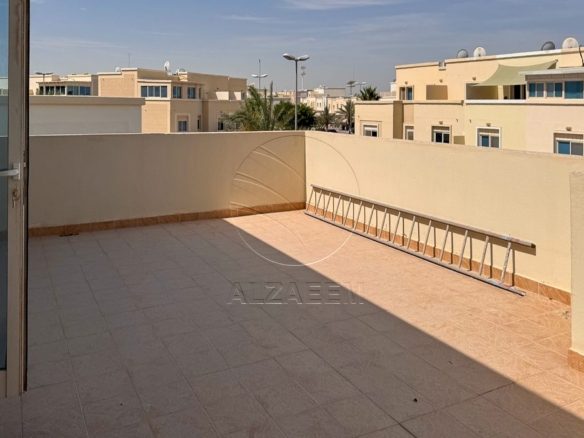 √Upto 3 Payments! Vacant + Hot Deal! Private Pool√