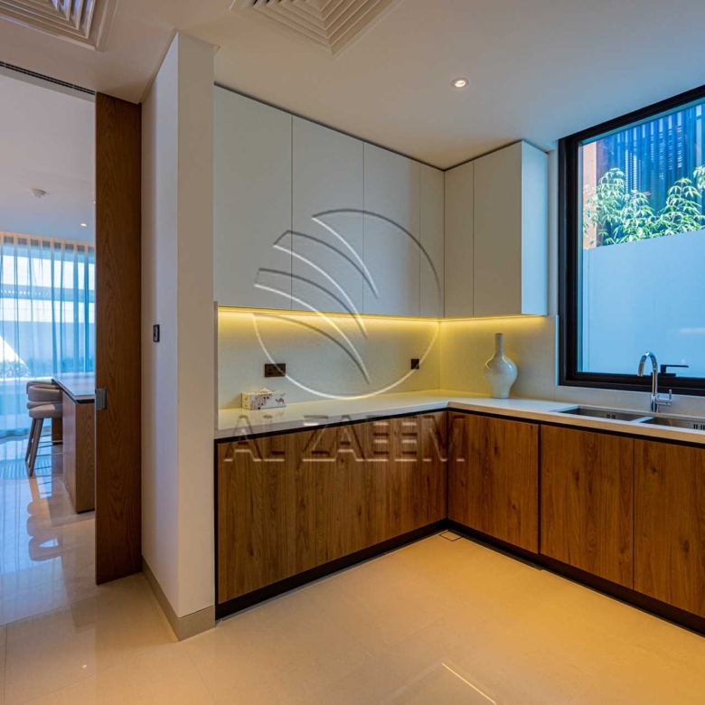 Alsidr | High Ceiling | Single Row Corner