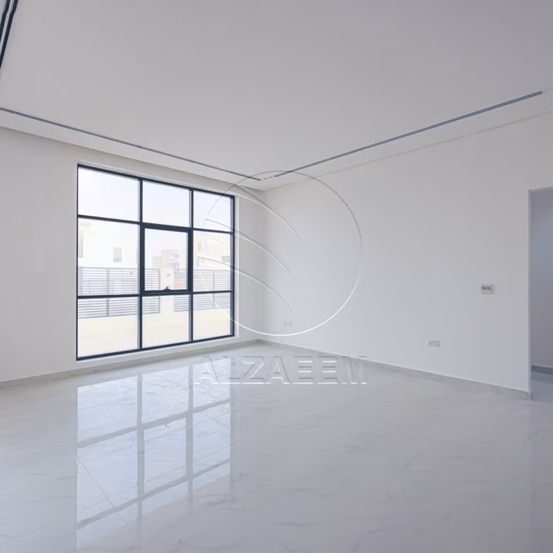 Corner | High Quality Finishing| High Ceiling