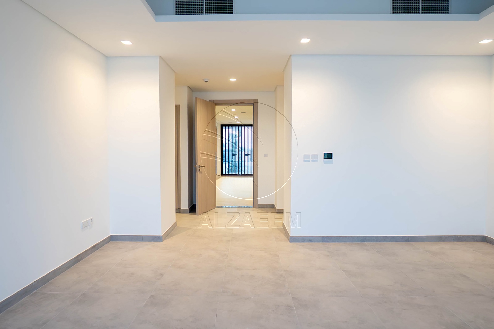 High Quality Upgraded Villa | Single Row | VACANT
