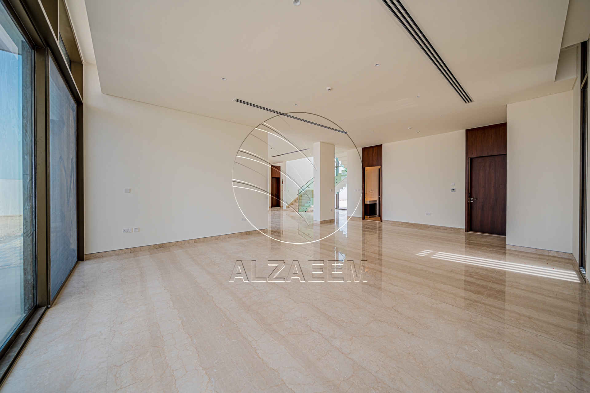 VACANT Exclusive V-5 SELECT | Partial Sea View