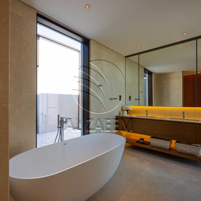 Alsidr | High Ceiling | Single Row Corner