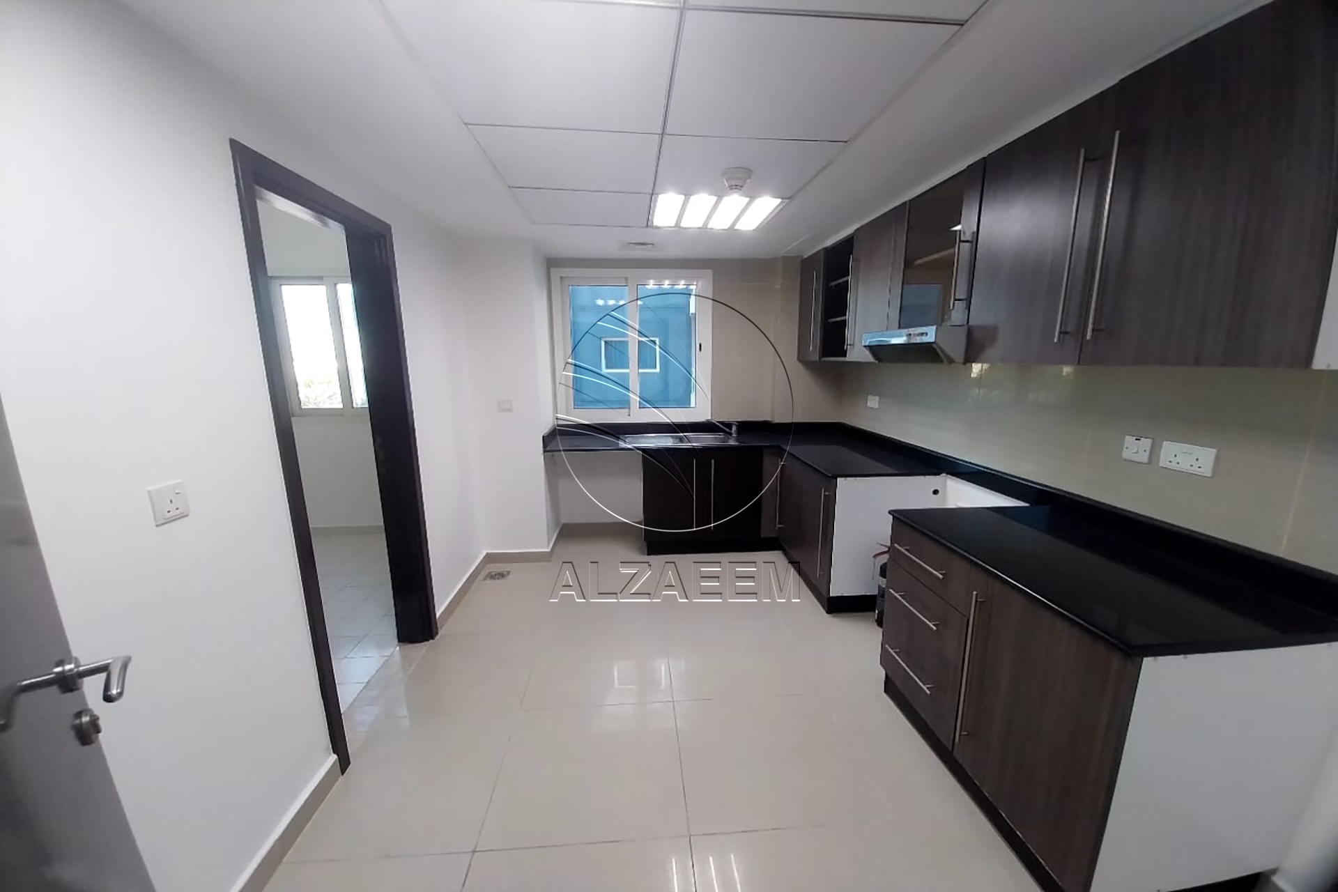 √VACANT! Community View | Mid Level√