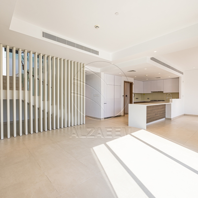Huge Corner Unit | VACANT | Steps from the Park