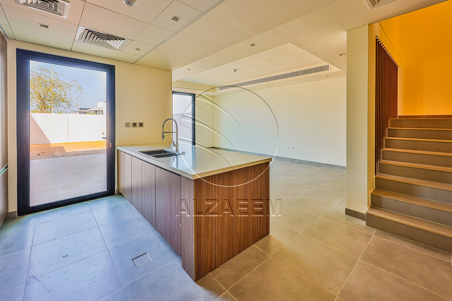 HOT! Single Row – Mid Unit | VACANT