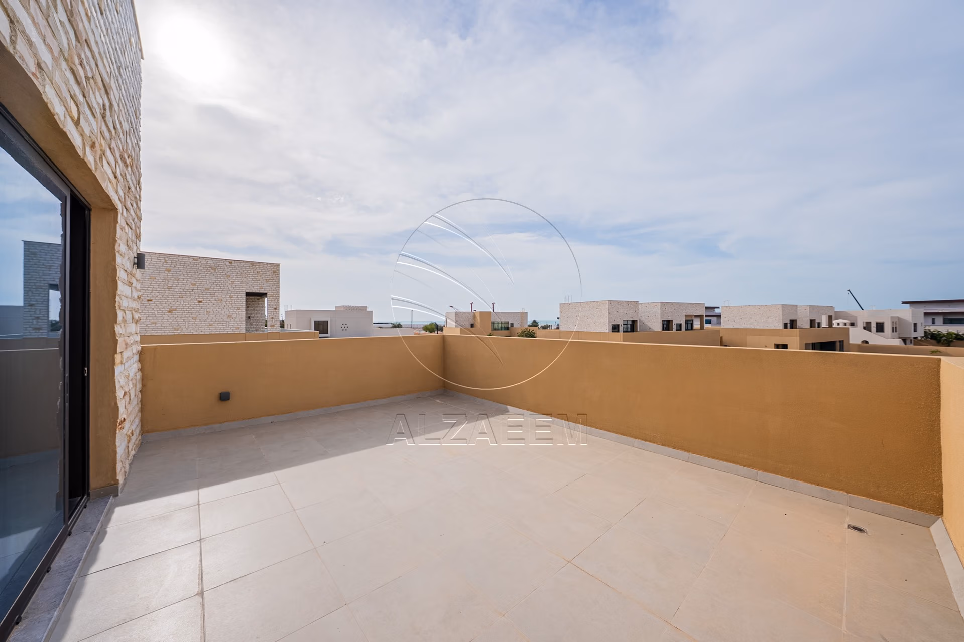 Single Row Villa | Huge Plot | Ready for Occupancy