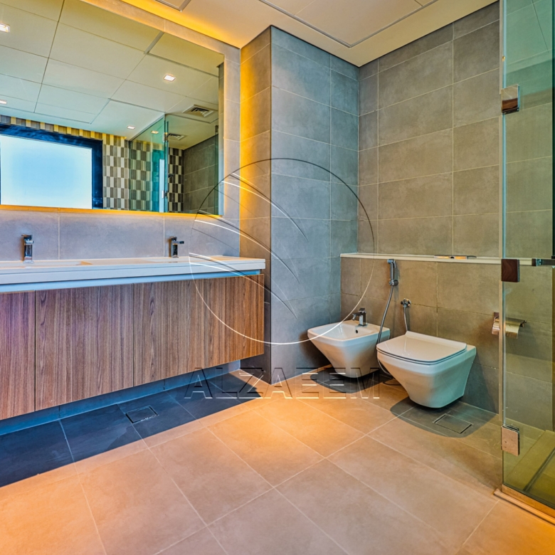 HOT! Single Row – Mid Unit | VACANT