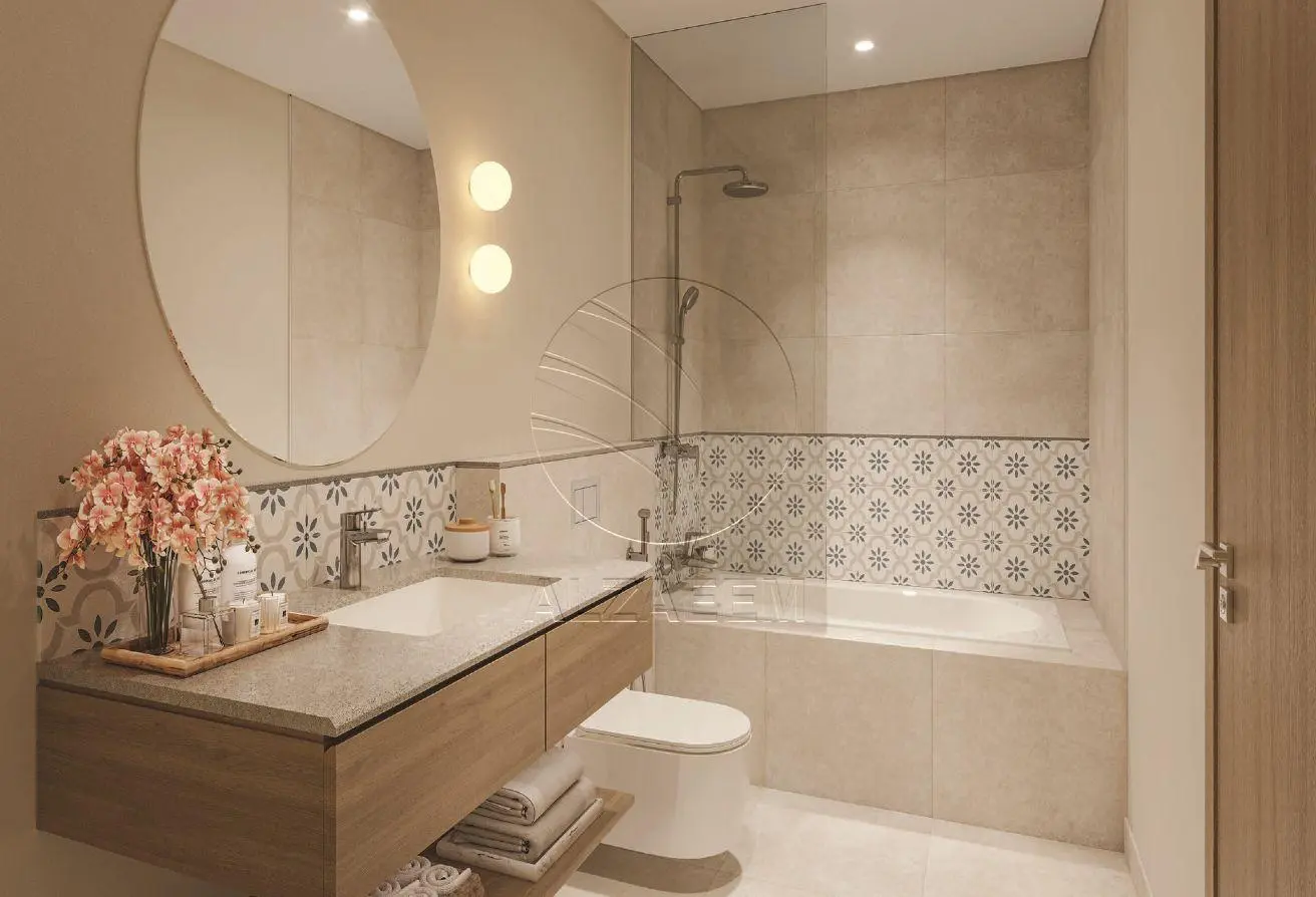 Price Dropped | Overlooking Courtyard | Big Layout