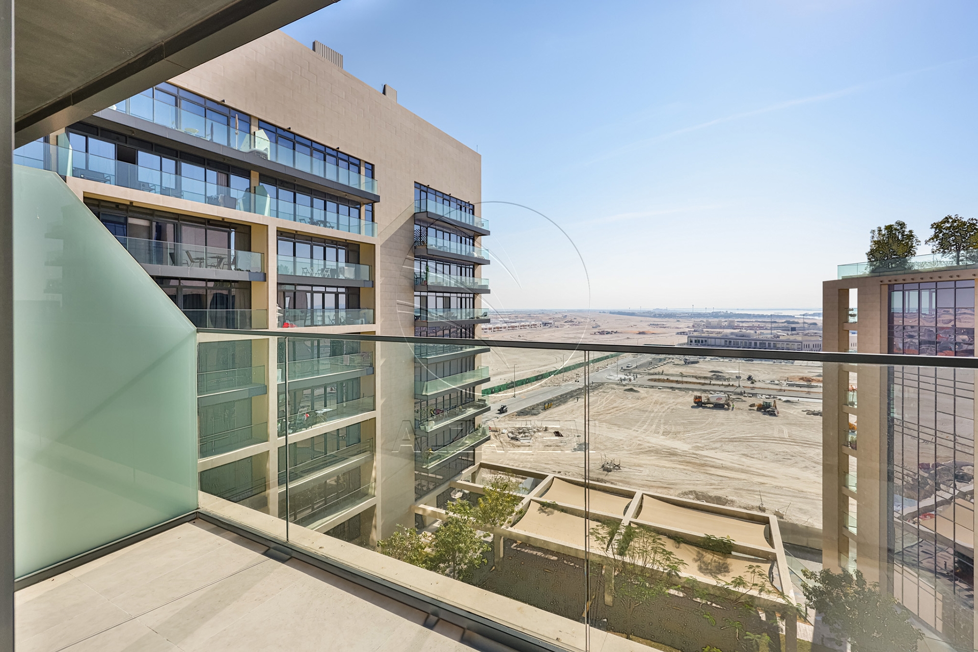 High Level + Exclusive! White Goods+ Nice Views