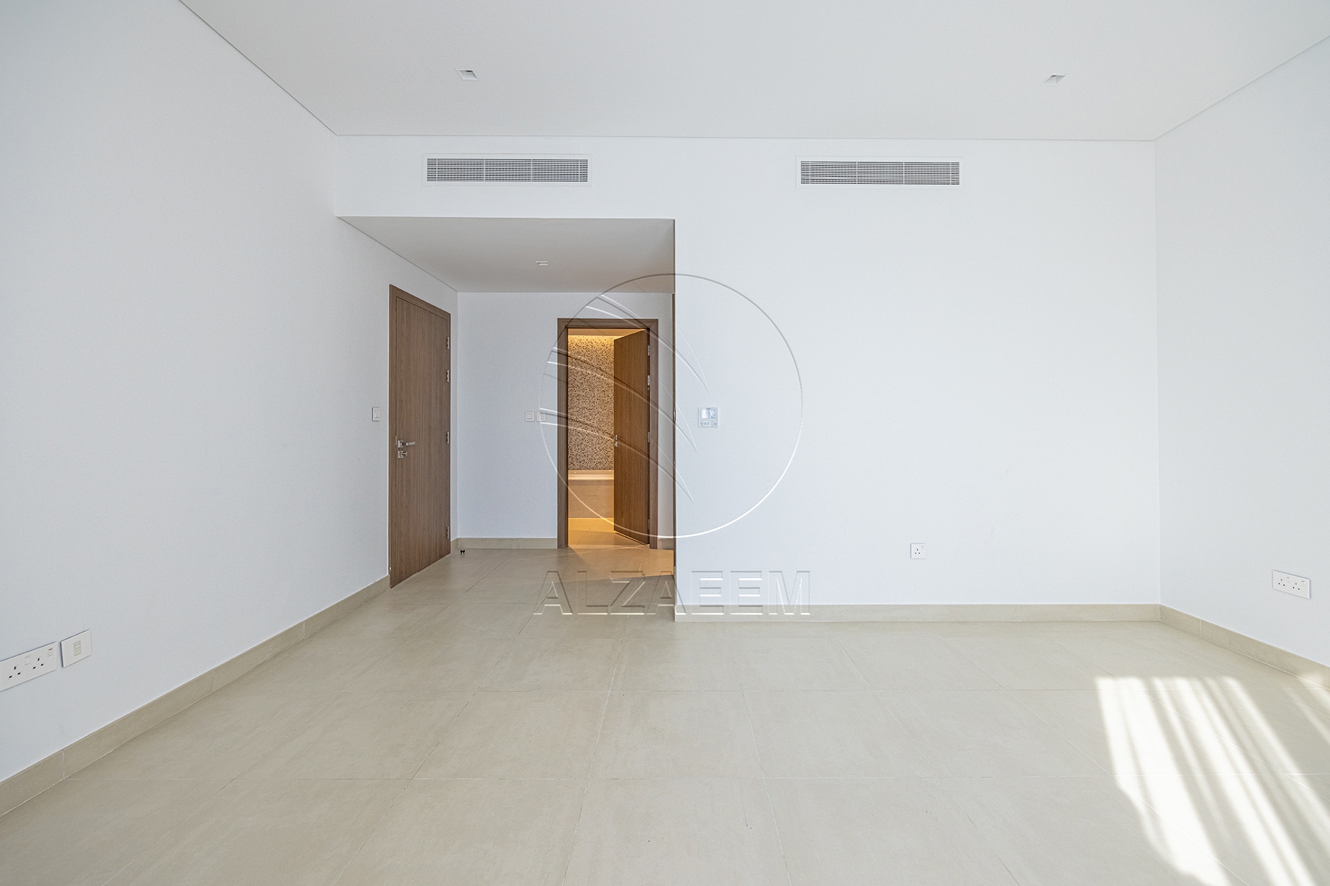 Huge Corner Unit | VACANT | Steps from the Park
