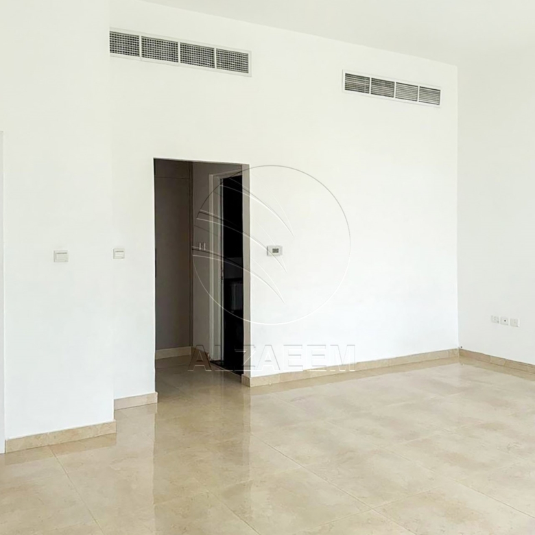 √Classic Stand Alone Villa | Near Al Ghadeer Park√